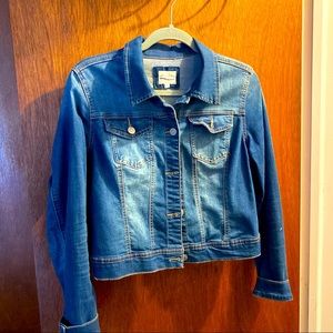 Cropped denim jacket